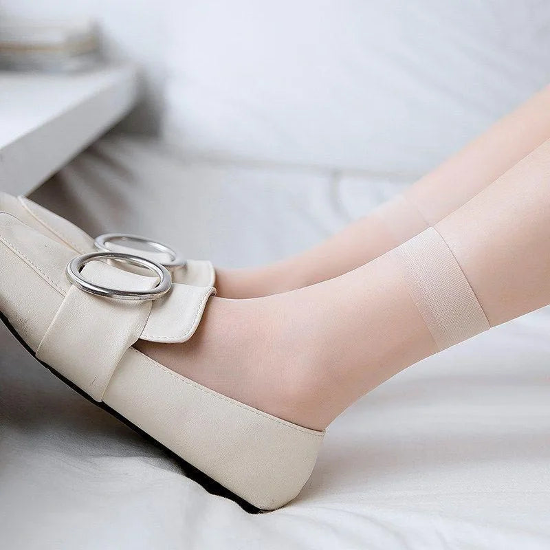 Pack de 10 pares de calcetines tipo seda para mujer – finos, frescos y elegantes