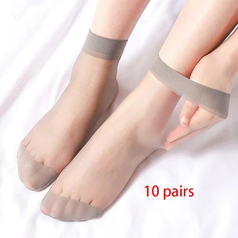 Pack de 10 pares de calcetines tipo seda para mujer – finos, frescos y elegantes